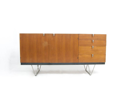 Stag_sideboard_1